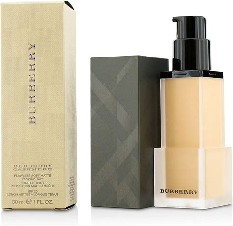 Burberry / Cashmere Flawless Soft Matte Foundation Beige 1.0